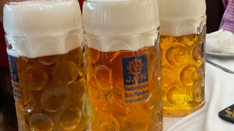 ミュンヘンオクトーバーフェスト　ビール一杯のお値段2025